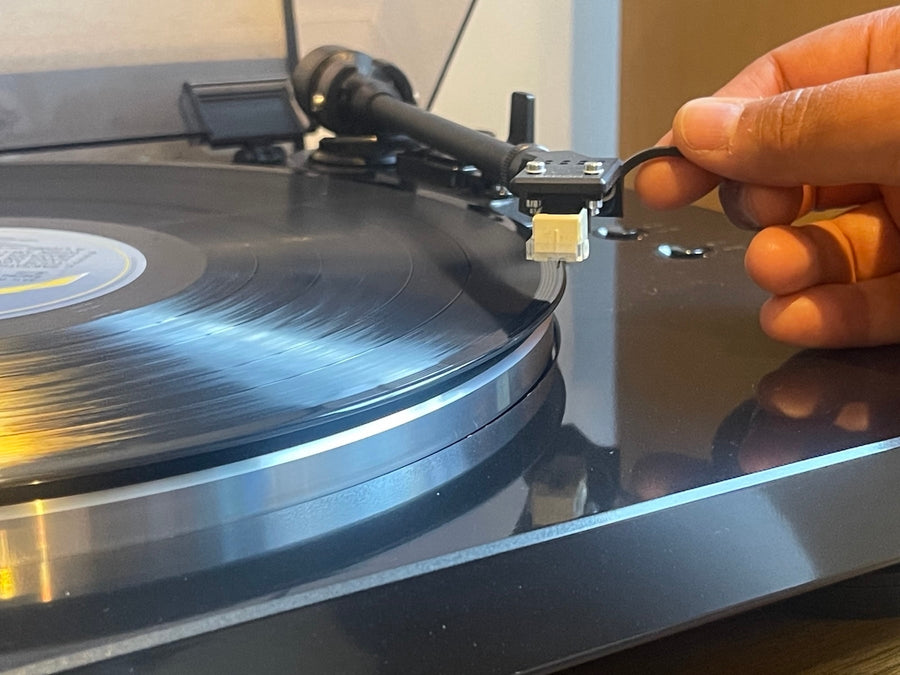 Turntable Tracking Force Explained: How to Set It Correctly and Protect Your Records