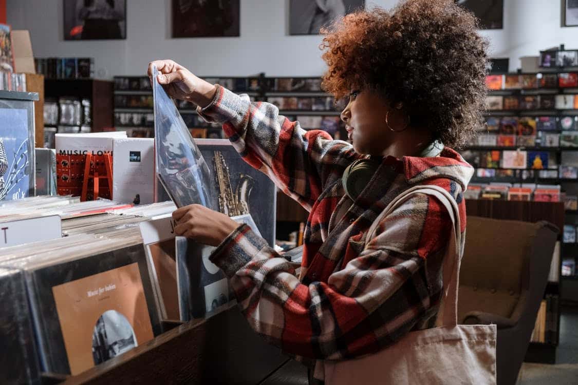 Why Is Vinyl So Special? Sound, Ritual and the Joy of Records